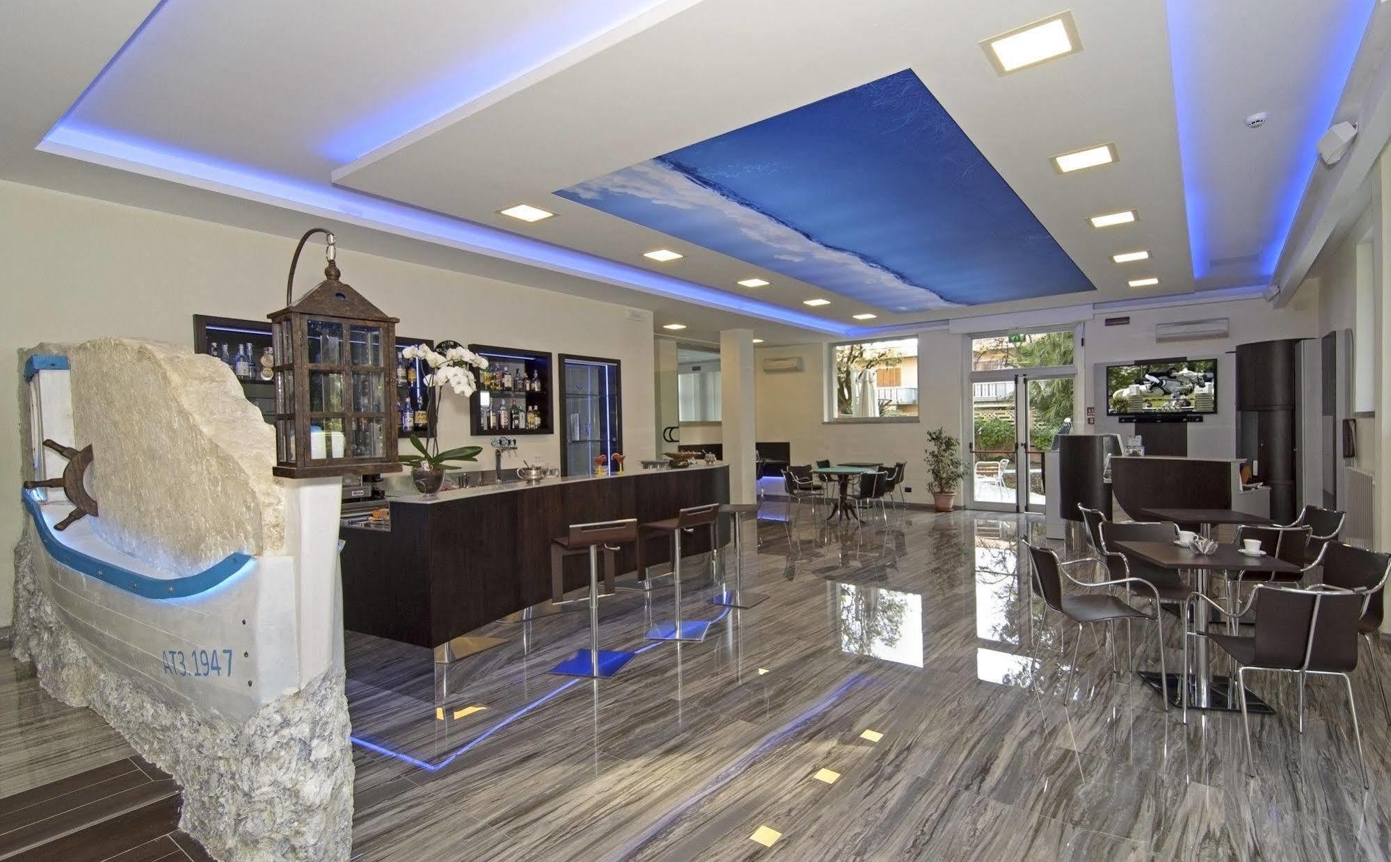 Roma Hotel 3*